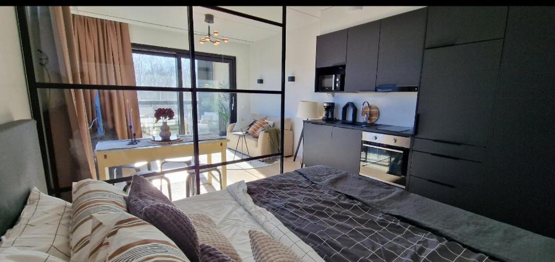 Modern Apartment Near Tampereen Messukeskus, With Own Private And Free Parking מראה חיצוני תמונה